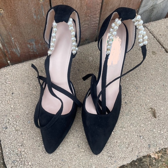 Women’s Black‎ Suede Pointed Toe Stiletto Heel Pearl Bead Straps Shoe Size 39 - Picture 2 of 10